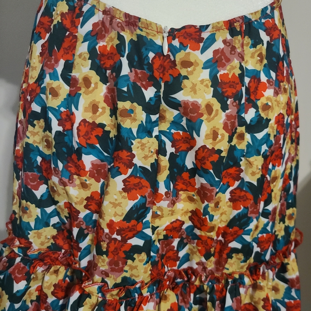Floral backless ruffle dress - Picture 8 of 10